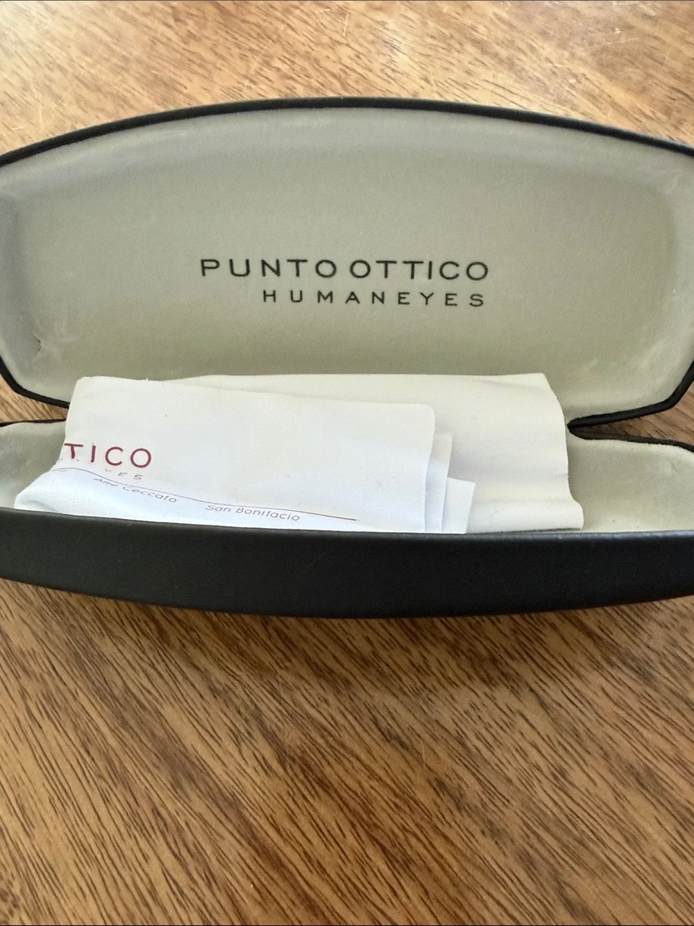 Tortoise Frame Sunglasses with Mint Trim - Veronika Wildgruber - Arthur style